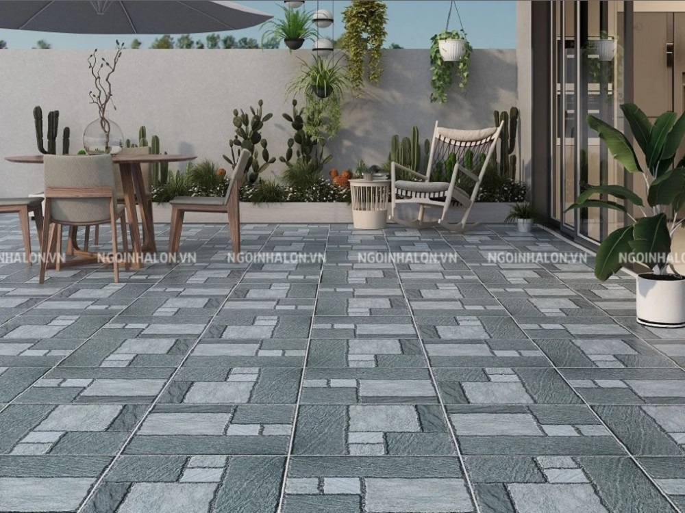 Sân vườn lát gạch 60011 vân đá Prime chống trơn giúp đảm bảo an toàn khi di chuyển.